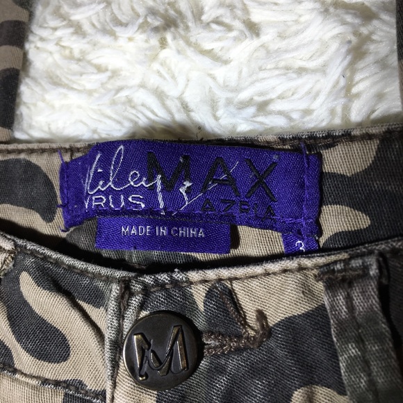 Miley Cyrus Camo Distressed Skinny Jeans - Picture 2 of 4